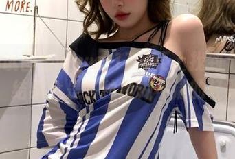 试图在www.17网页上找到个明亮的瓜，结果全是各种模糊不清的轻飘飘！