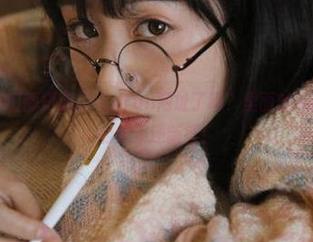 你们都知道51cgfun网址了吗？里面的瓜比我冰箱里的水果还新鲜！