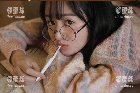你们都知道51cgfun网址了吗？里面的瓜比我冰箱里的水果还新鲜！