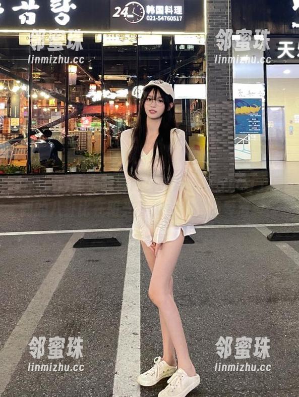 51cg 属于我的网页时刻:在51cg上看到的八卦比在阳光下被水冲得还要清爽!