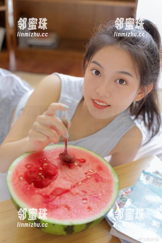 吃瓜的时候突然冒出51cg.fun，沿着这条线路走，会碰到啥新鲜事？