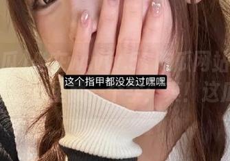 坐在www.51吃瓜网站的沙发上，心里就一个字：爽！这瓜