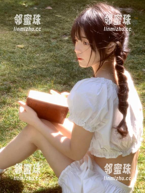 首页在线91吃瓜：我家的西瓜快递来了，期待能吃到新鲜的独家瓜！