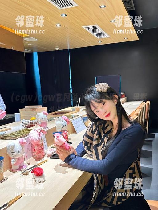 cgw官网说小猫也能吃瓜，果然这年头连猫也想凑热闹吗？