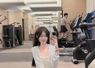 在线等瓜来，感觉自己像个超级吃货，hl155.ccm你在哪儿？