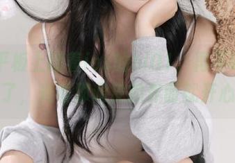 平板上跑着ios的hl01，再不吃瓜就亏了，光看那调皮的界面就开心。