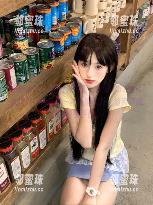 刚打开网页，www51的气氛居然让我想起一杯冰镇饮料，清爽得我有点晕乎乎的。