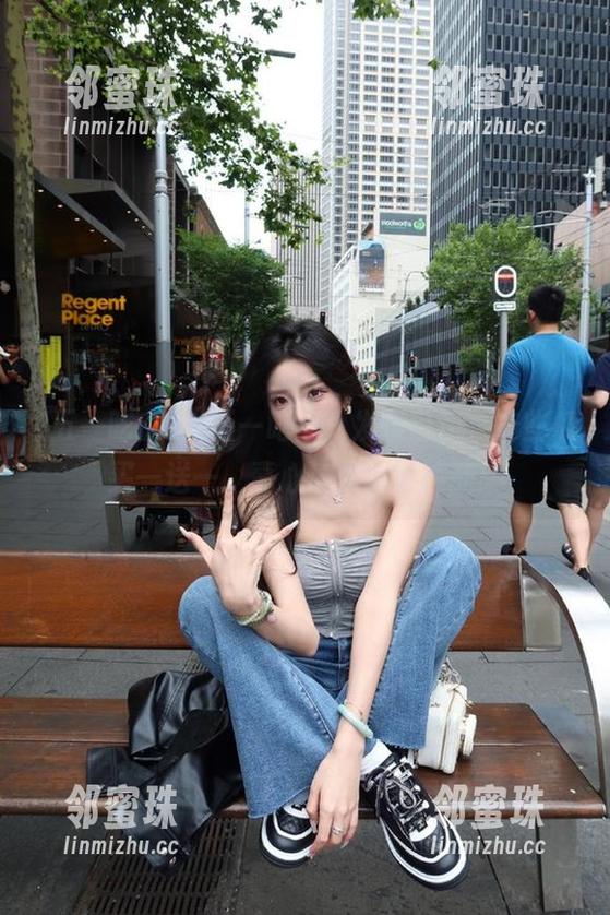 “五一吃瓜”发布消息，有些瓜买一送一，真心让你欲罢不能！