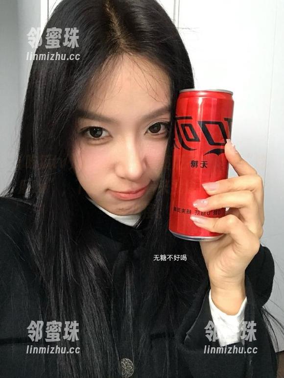吃瓜tv 看,大家都在褒贬不一地聊“吃瓜tv”,下载之后,看来我也带上了这一波热度。