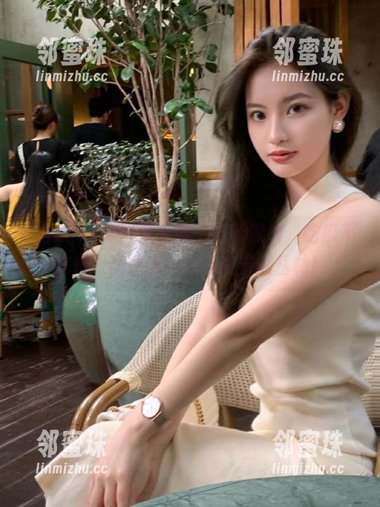 双手奉上最新黑料，吃瓜不打烊，让你永不迷路在资讯丛林！