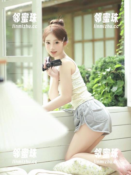 观看“吃瓜大本营”，怀疑我的脸上是不是也挂着种种八卦的“味道”呢？