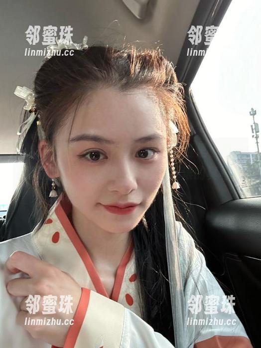 在“吃瓜天堂”网址里，每一颗瓜都让人咬牙切齿，肆意翻滚的真相一览无遗。