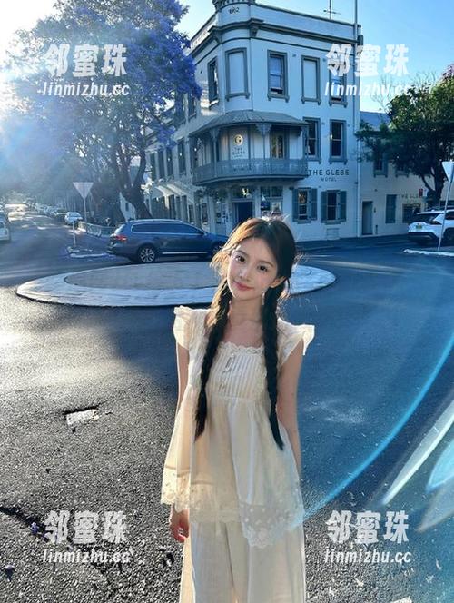 瓦片飞了也不怕，吃瓜网带你“永不迷路”观看热门大瓜！