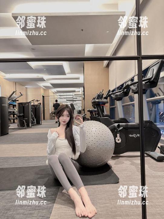 紧急求助：要不要发吃瓜网红黑料链接的邀约？我下意识想吃！