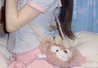 一条信息线路把我压到了，反差事件引出的吃瓜黑料让人捧心口。