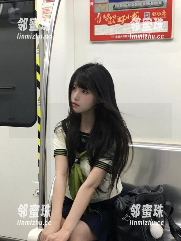 追踪反差事件，吃瓜黑料地址竟成了瓜友们的新乐园！