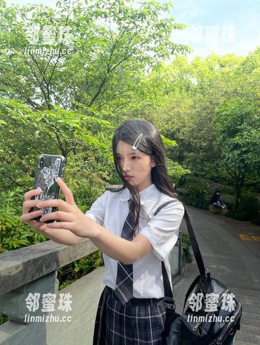 每日黑料网，真的是个充满惊喜的地方，网友们保镖一样的八卦能力值得点赞。