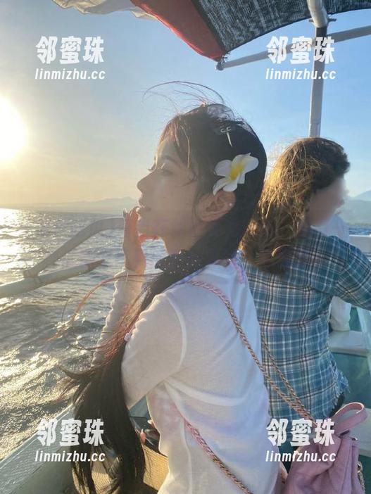 每当在线刷海角吃瓜，就有一种低槽又享受的奇妙体验，你懂的！
