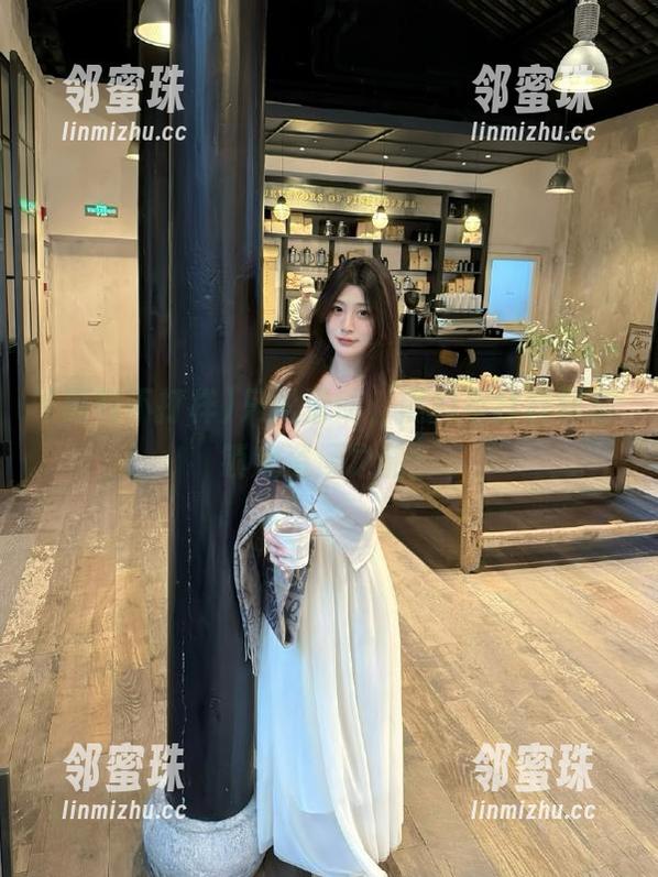 只需滑动，黑料不打样帮你锁定资源之旅！