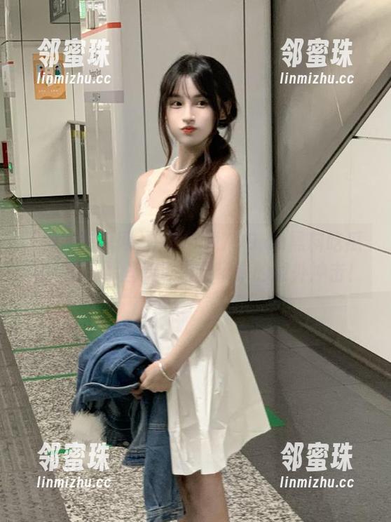 快来下载799.cu黑料吃瓜网，感受那些劲爆内幕带来的意外冲击！