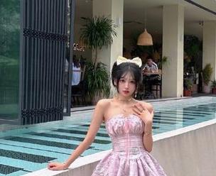 打开黑料正能量网页，感觉灵魂似乎也迷失在圈中……