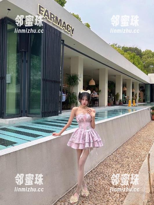 打开黑料正能量网页，感觉灵魂似乎也迷失在圈中……