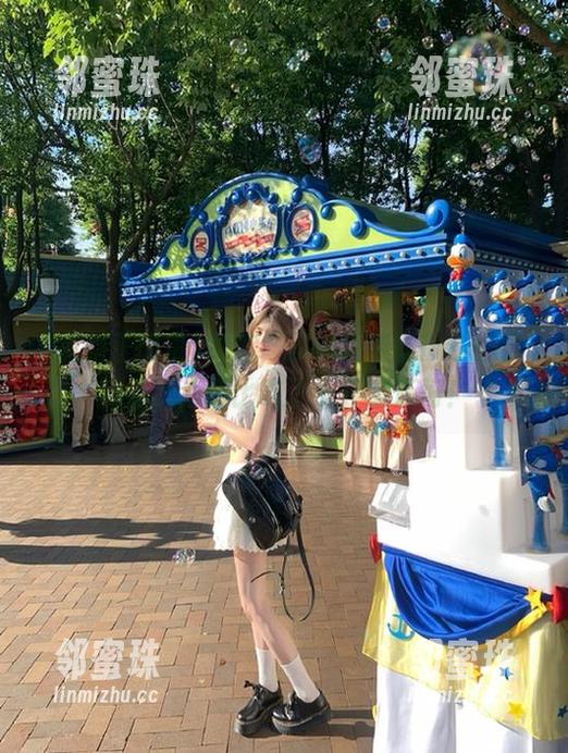 浏览“黑料正能量index”网站，心情比吃了十斤蜜还好！
