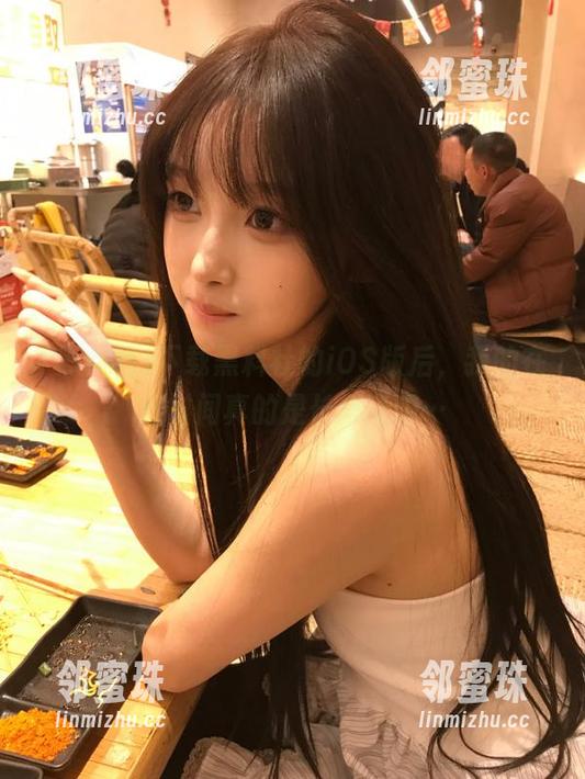 下载黑料社的iOS版后，我的在线时间真的是长得离谱…