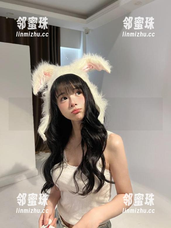 偏偏今天黑料网的黑料首页让我陷入了一条烦恼的线路，谁来救我！